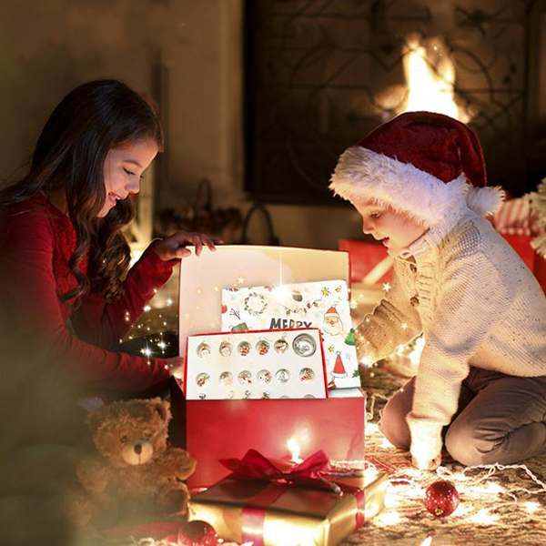 Adventný kalendár so šperkami slider